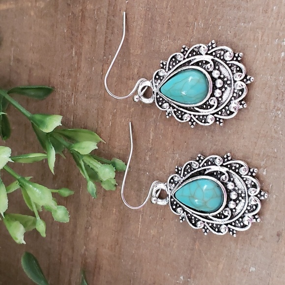 NEW Silver and Turquoise Earrings - Picture 1 of 4